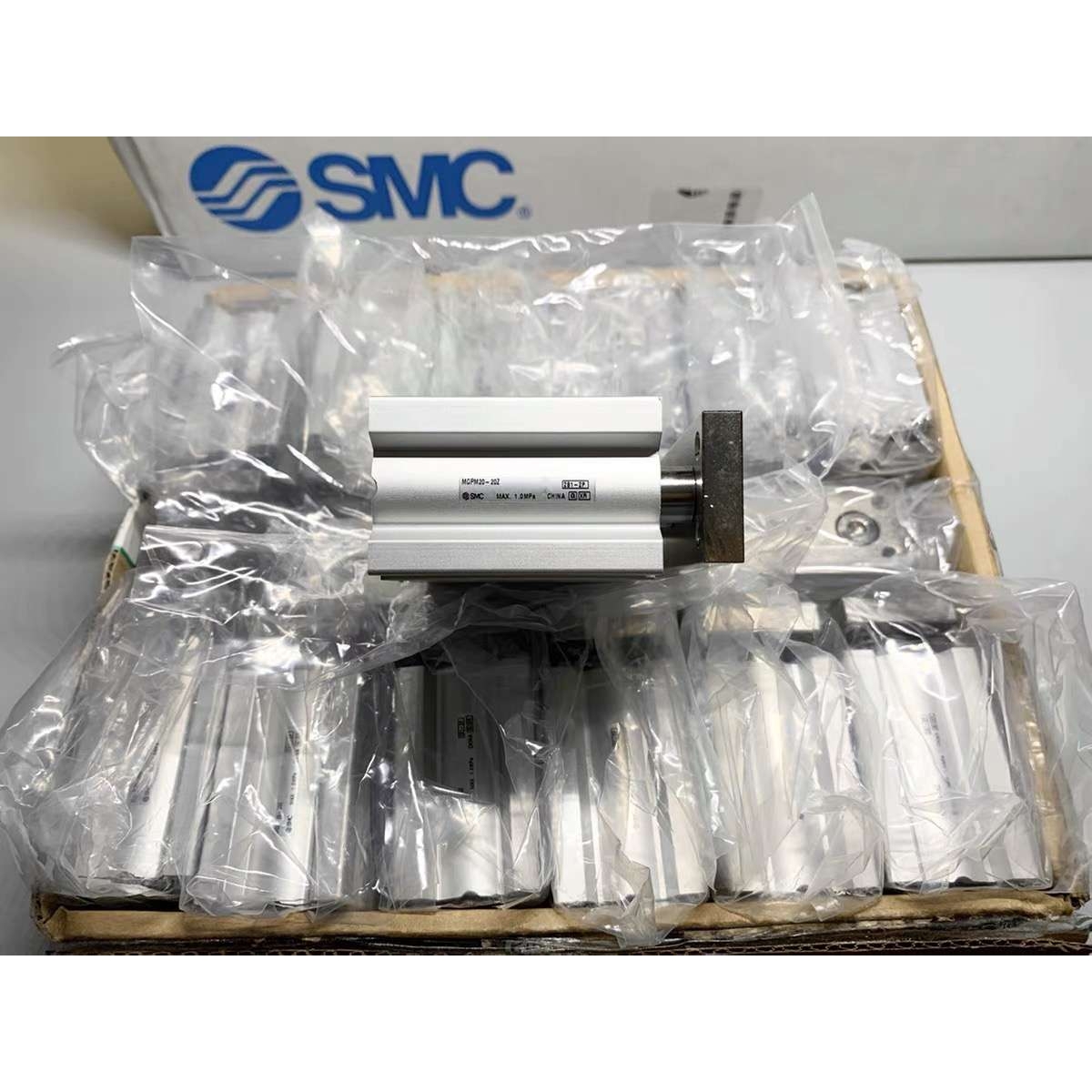 j825206070MGP1050Z30L3220164025MGP气缸M1275其他g3