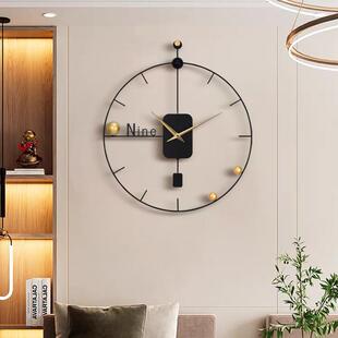 挂钟客厅免打孔现代简约静音挂表时尚餐厅钟表大气新款2024轻奢钟