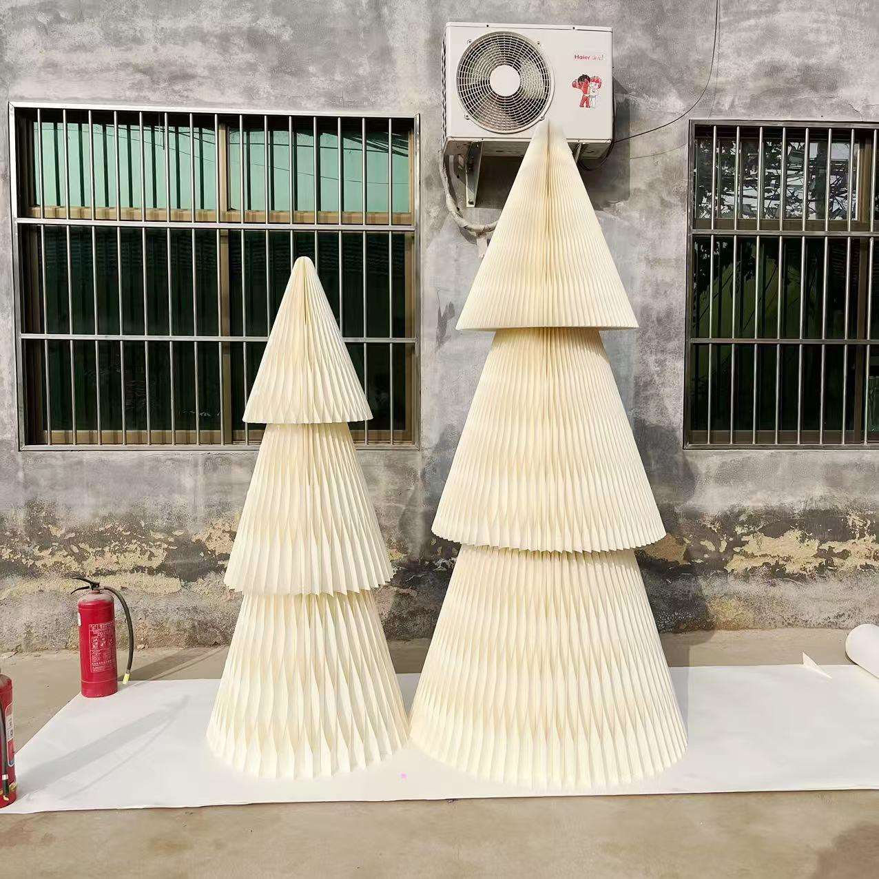 厂家直销现货三层圣诞蜂窝厚纸圣诞树欧美节日商城派对布置挂饰