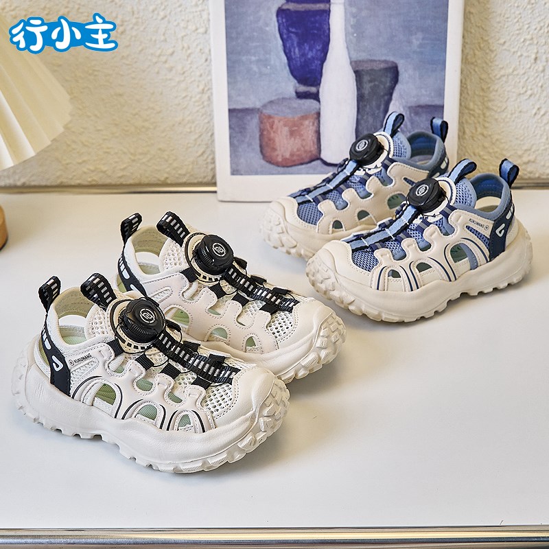 男童包头凉鞋旋钮扣软底防滑运动鞋女童镂空透气跑步鞋2025新款潮