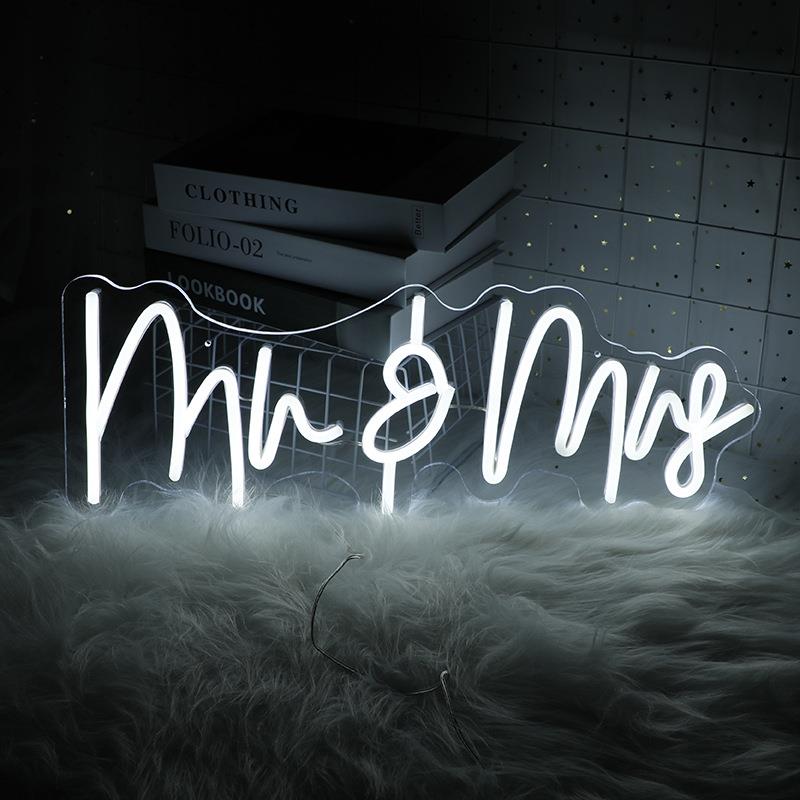 亚马逊网红求婚礼道具氛围装饰灯Mr&mrs造型led霓虹灯发光字灯牌