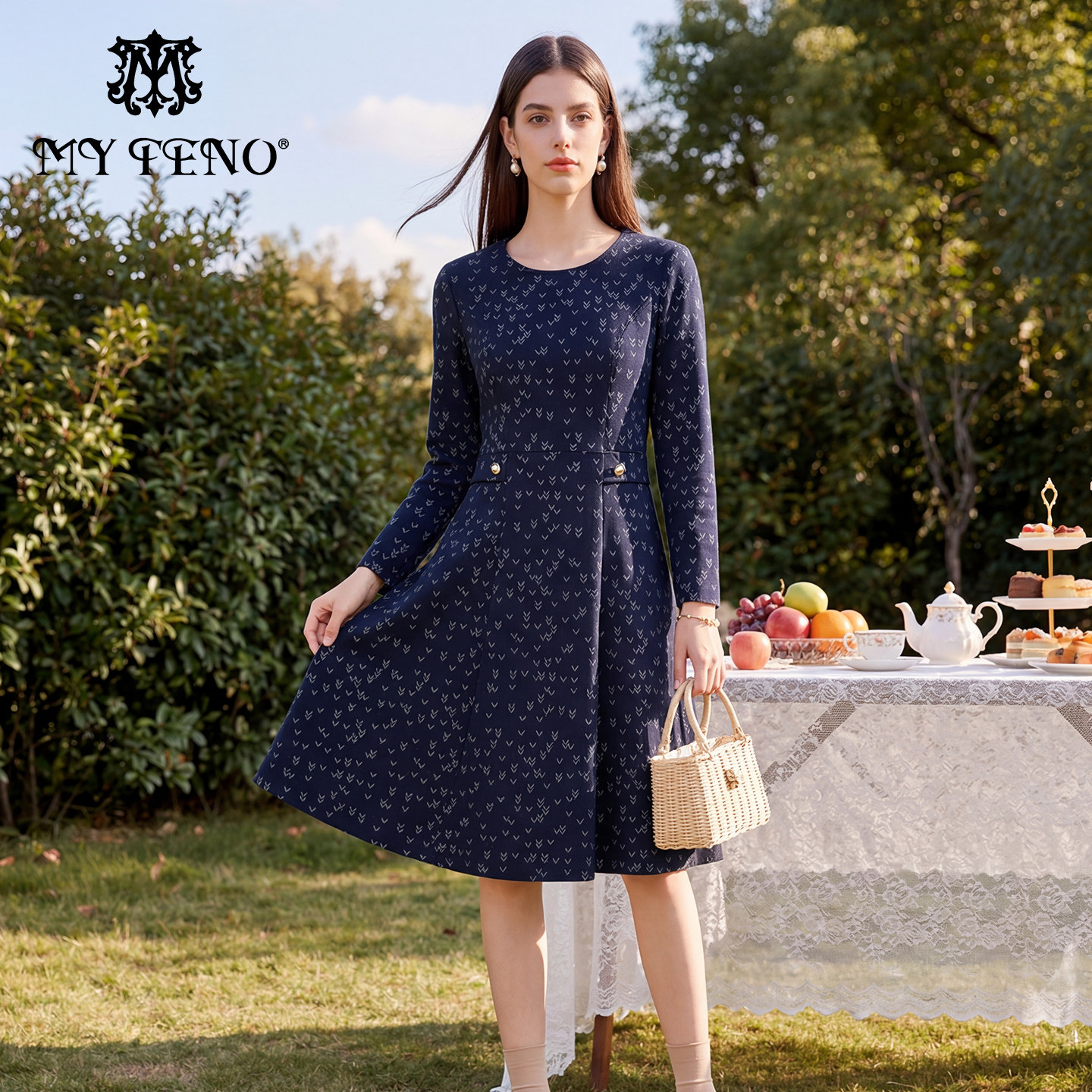 马天奴女装春秋新款提花针织连衣裙子圆领收腰长袖时尚气质复古