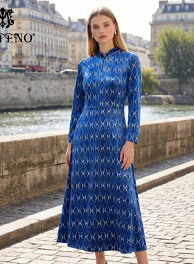 马天奴2025秋冬新款蓝色印花立领钉珠收腰长袖连衣裙子气质时尚女