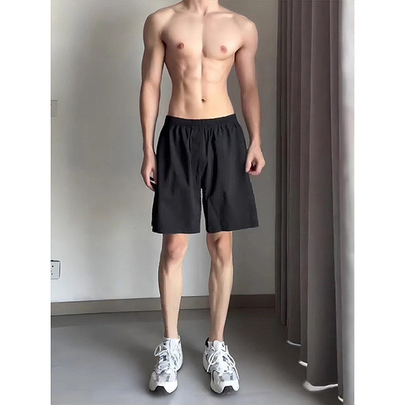 黑色速干尼龙短裤男生美式篮球运动跑步裤子夏季冰丝休闲四5分裤