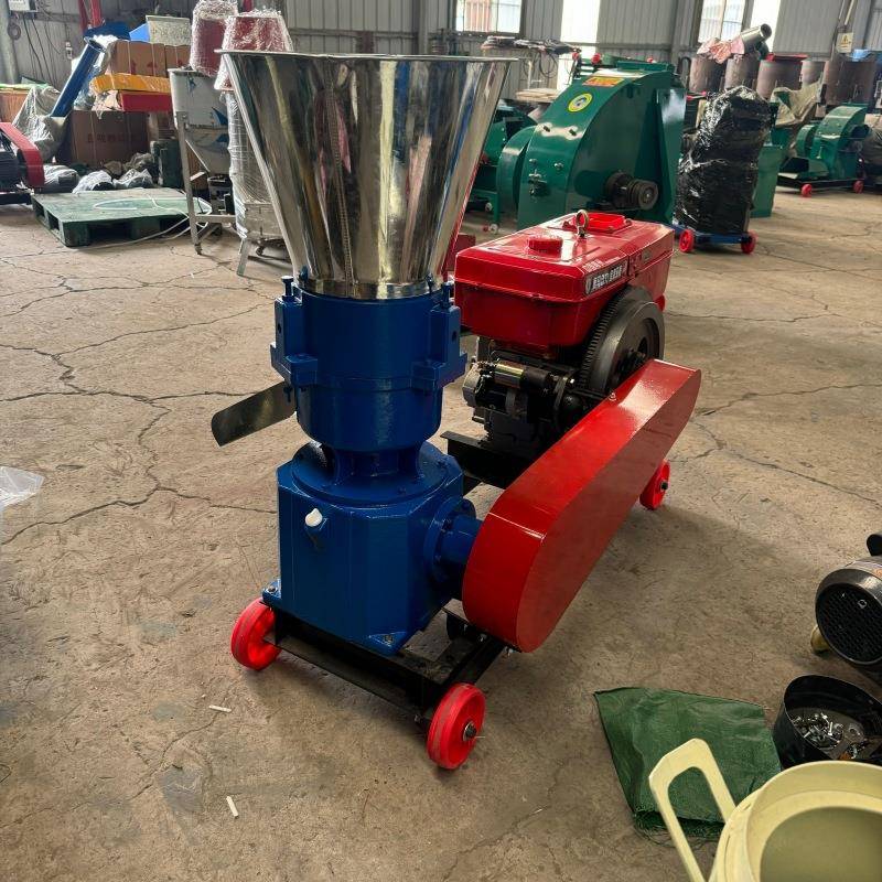 出口时产300公斤饲料颗粒机平模饲料颗粒机生产厂家家用型制粒机