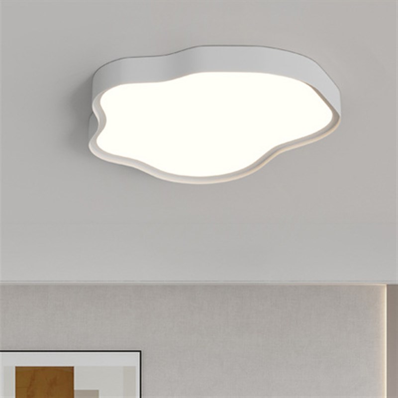 网红奶油风客厅灯主灯2024新款简约现代大气吸顶灯具家用卧室灯具