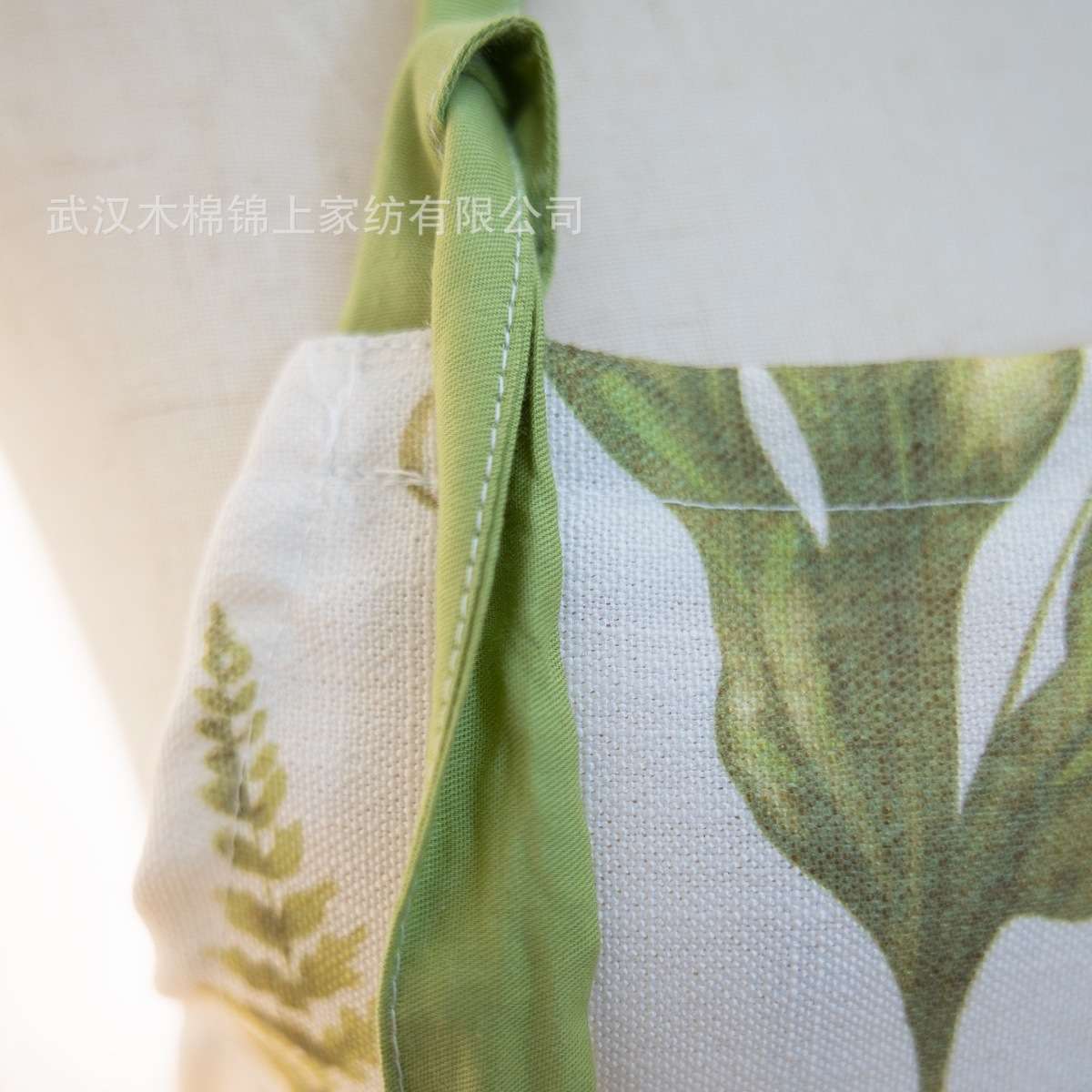家用围裙新款小清新厨房做饭透气背带围腰棉布罩衣工作服秋冬