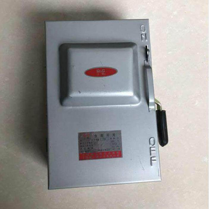 HH11 HH12 HH3 HH4 HH4P系列负荷开关 HH3-300A 400A 铁壳开关,农机/农具/农膜,播种栽苗器/地膜机,淘宝优惠券,粉丝福利购,淘宝优惠卷