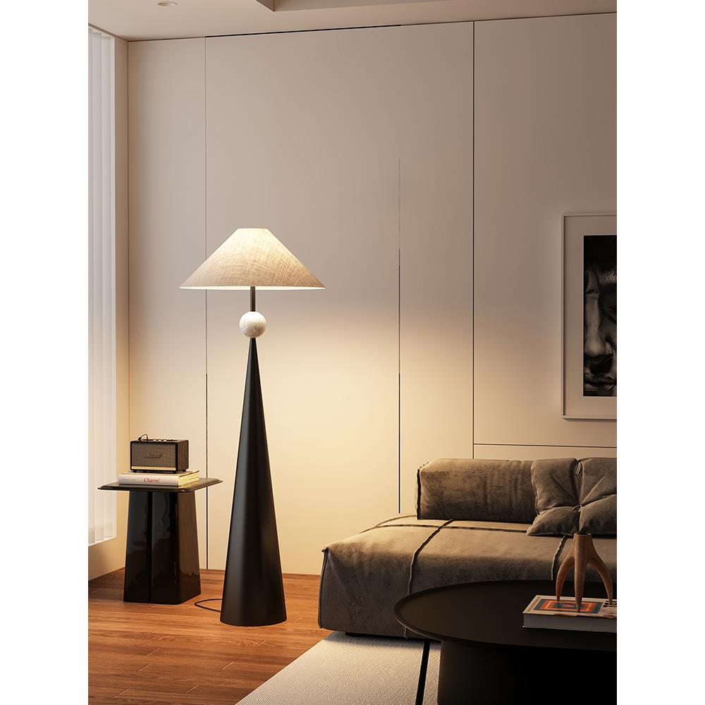 意式极简轻奢客厅落地灯沙发边角氛围装饰摆件设计师现代立式台灯