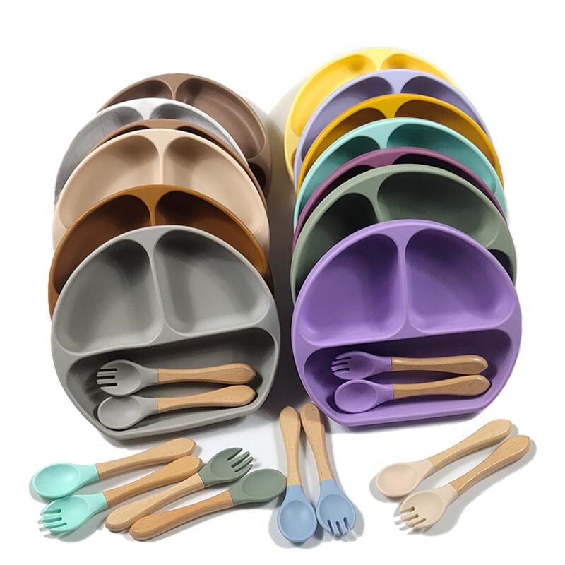 宝宝硅胶餐盘吸盘一体式分隔餐盘套装 儿童训练勺叉笑脸餐盘3格盘