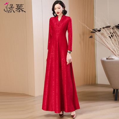红色连衣裙收腰2024秋t冬新款气质V领加绒加厚长款到脚踝大摆长裙