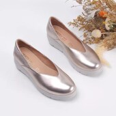 2025新款 时尚 柔软真皮舒适奶奶鞋 巨软不累脚超轻厚底女单鞋 浅口鞋