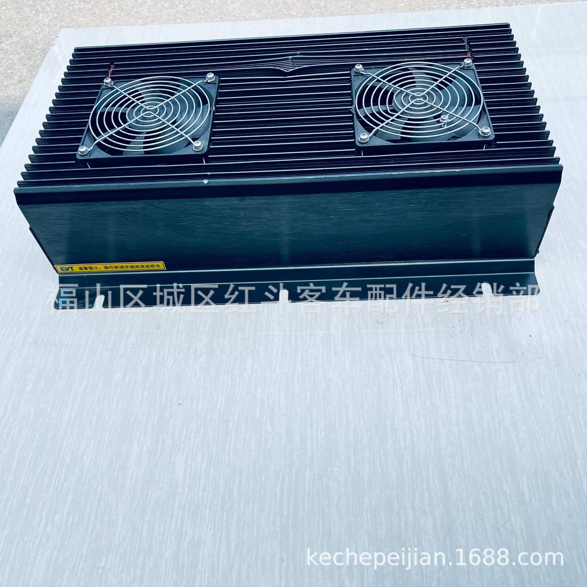 车载智能充电机VC04-B输入AC220V输出453-666v功率6.6KW配扬子江