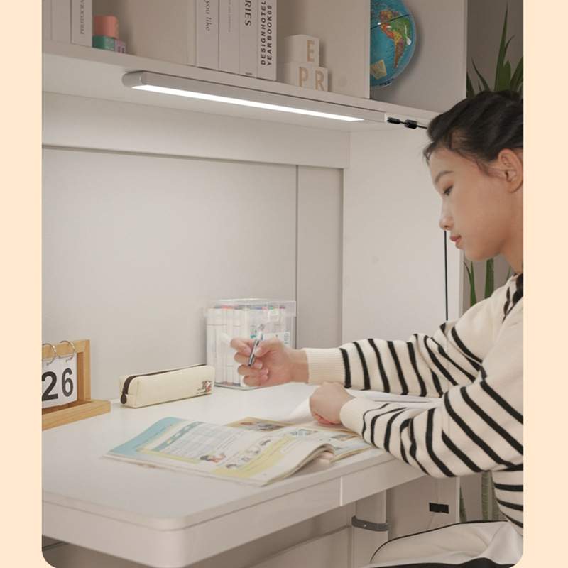 孩视宝儿童护眼学习台灯学生书桌磁吸酷毙灯壁挂式阅读灯条AM53-W