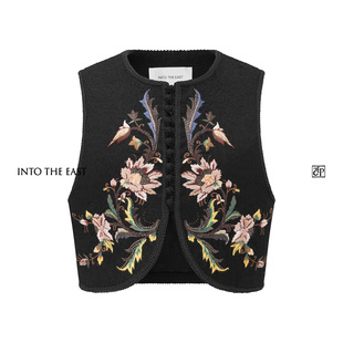 Into The East己印花柄刺绣盘扣马甲