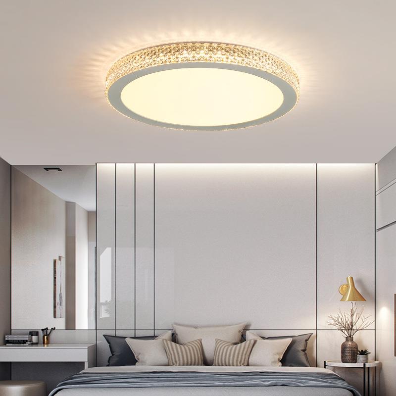 主卧室灯吸顶灯2025年新款简约现代大气创意温馨浪漫房间家用灯具