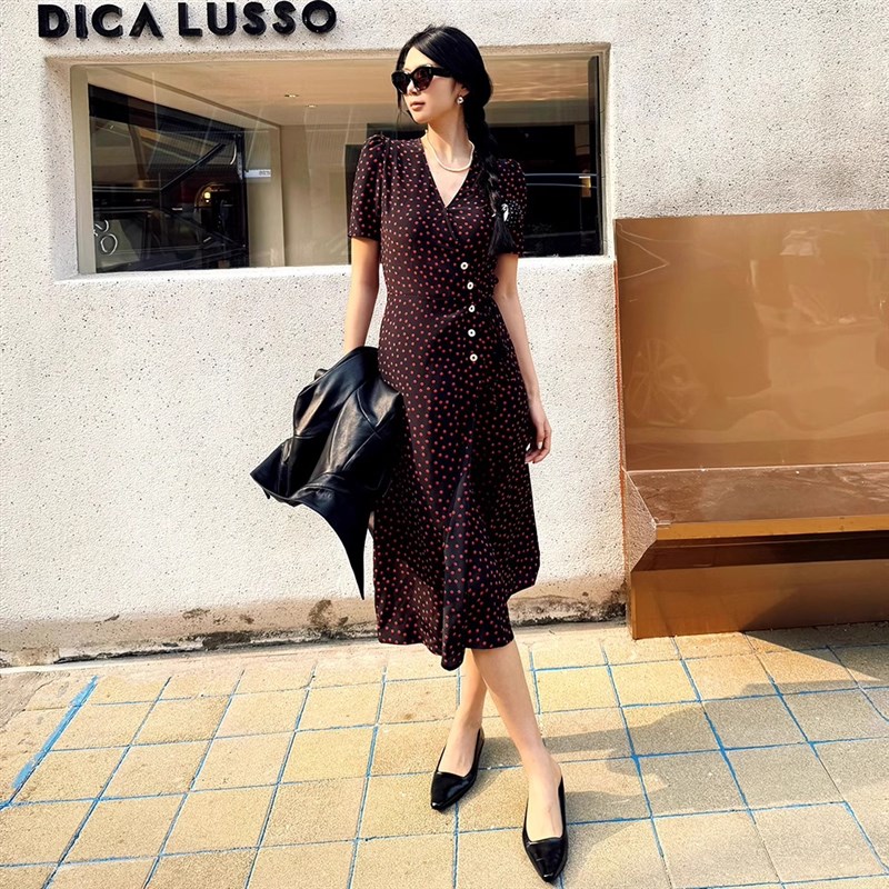 小鱼自制法式复古连衣裙t25春新 中长款V领高腰显瘦真丝茶歇裙