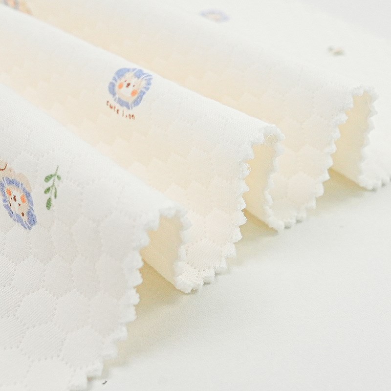 六边形空气层印花布料 三层夹丝提花空气层 包被家居服睡衣服装布