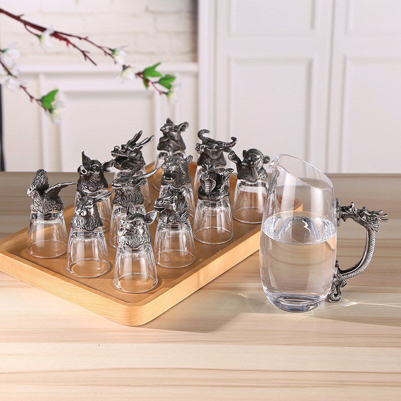 创意十二生肖酒杯分酒器套装商务附带创意水晶白酒杯礼品厂家直供