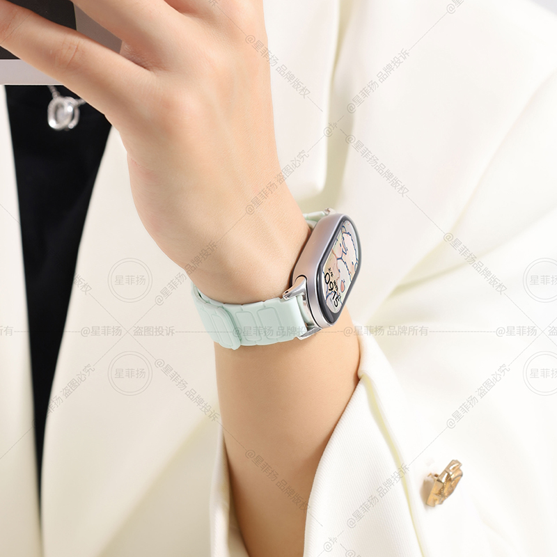 适用小米手环10/9/8硅胶磁吸表带