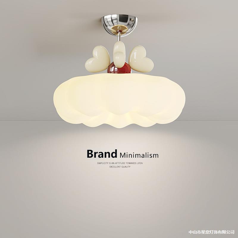 2025新款创意爱心法式奶油风主儿童房吊灯卧室吸顶灯主卧护眼灯具