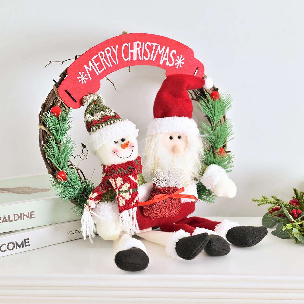 跨境新款圣诞节藤圈布艺装饰品圣诞老人花环节气装饰橱窗挂件场景