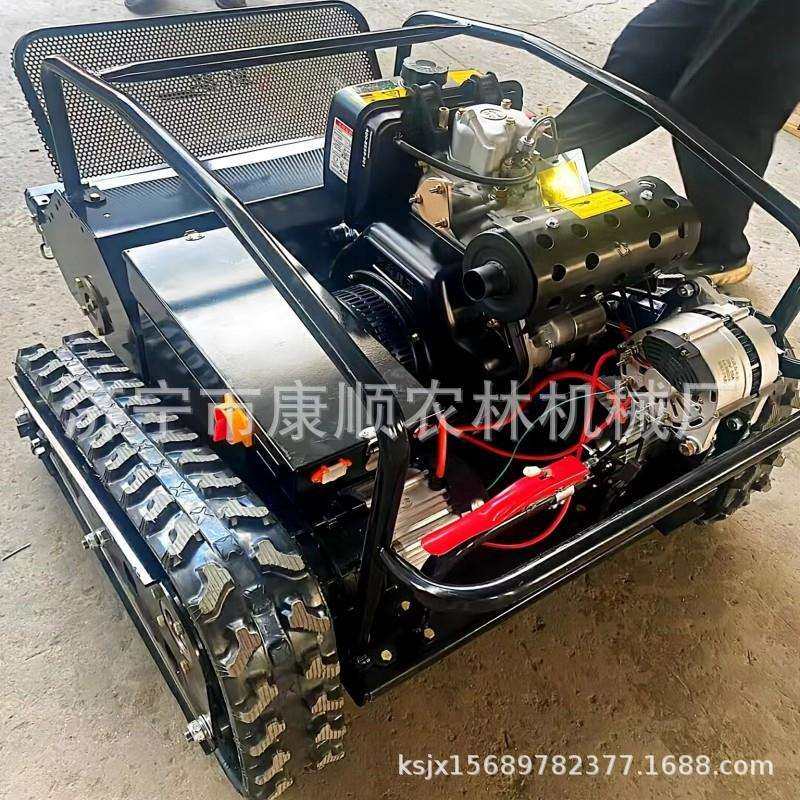 新款遥控履带割草机 自走前置碎草机价格 果园荒地碎草机视频