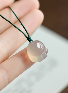 极速网红新品冰种玉髓猫爪v吊坠治愈系可爱女生小孩玉石坠子保平