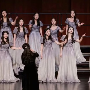 极速合唱演出灰色晚礼服小众高端学生大合唱团P演出钢琴声乐独奏