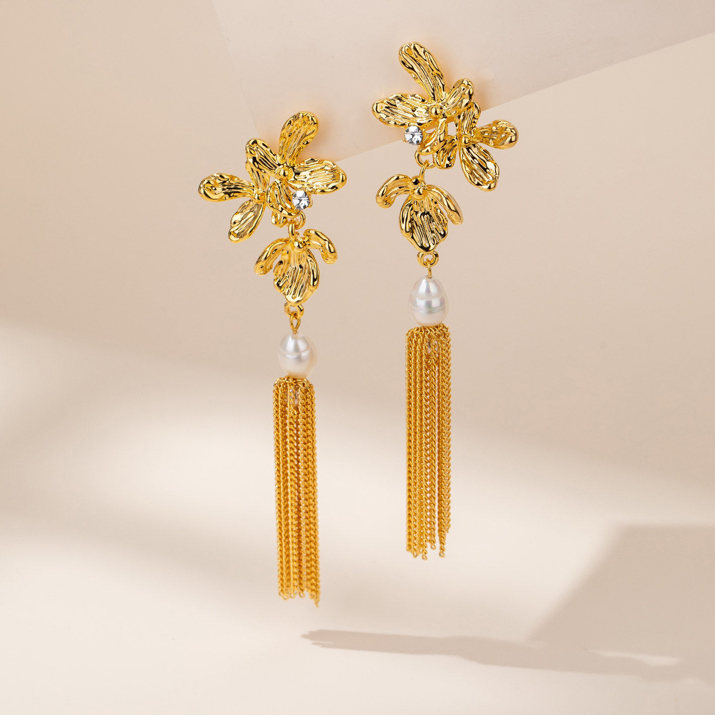 鸢尾花珍珠耳钉金色长款流苏耳饰2026新款高级感花朵耳环耳坠女,饰品/流行首饰/时尚饰品新,耳环,淘宝优惠券,粉丝福利购,淘宝优惠卷