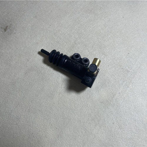 适用现代朗动雅绅特悦动瑞纳起亚K2锐欧K3福瑞迪离合器分泵缸总泵