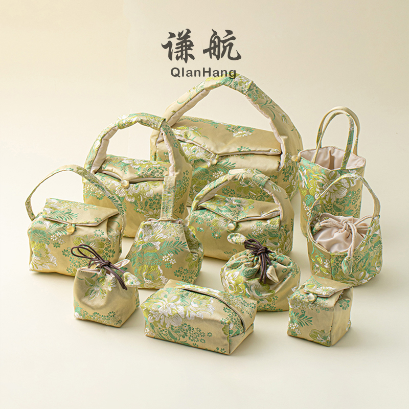 谦航织锦富贵花收纳包