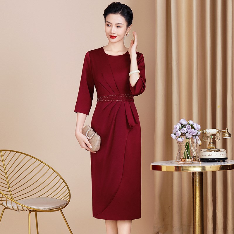 高端婚礼妈妈晚礼服洋气2024年秋季新款喜M婆婆婚宴装年轻旗袍喜