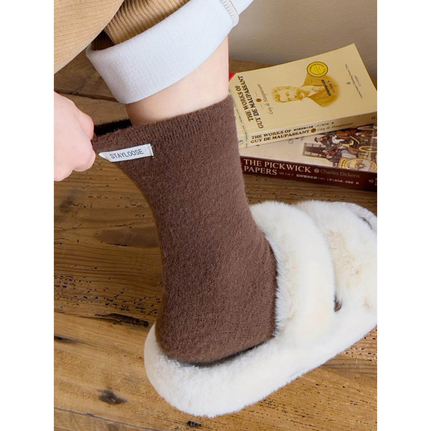 毛绒袜子女布标中筒袜秋冬季加绒加厚保暖居家地板袜睡觉穿的袜子
