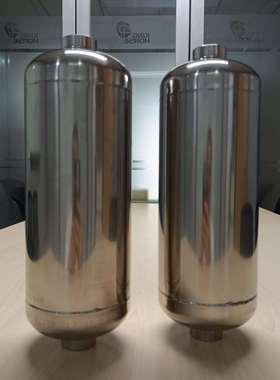 316 气瓶型号:LZ355-2.5L 库号：M60768 其他仪器仪表