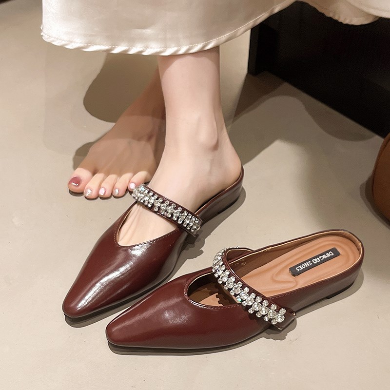 法式包头半拖鞋女2025春季新款复古棕色尖头小皮鞋气质配裙子单鞋