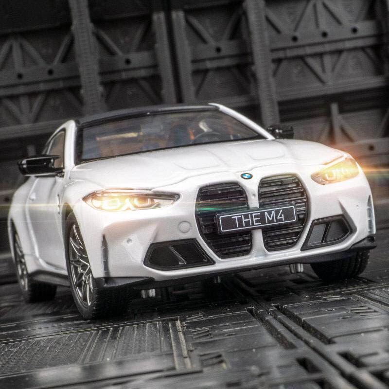 彩珀68280K仿真堡马M4 G82合金跑车模型摆件三开门声光男孩玩具车