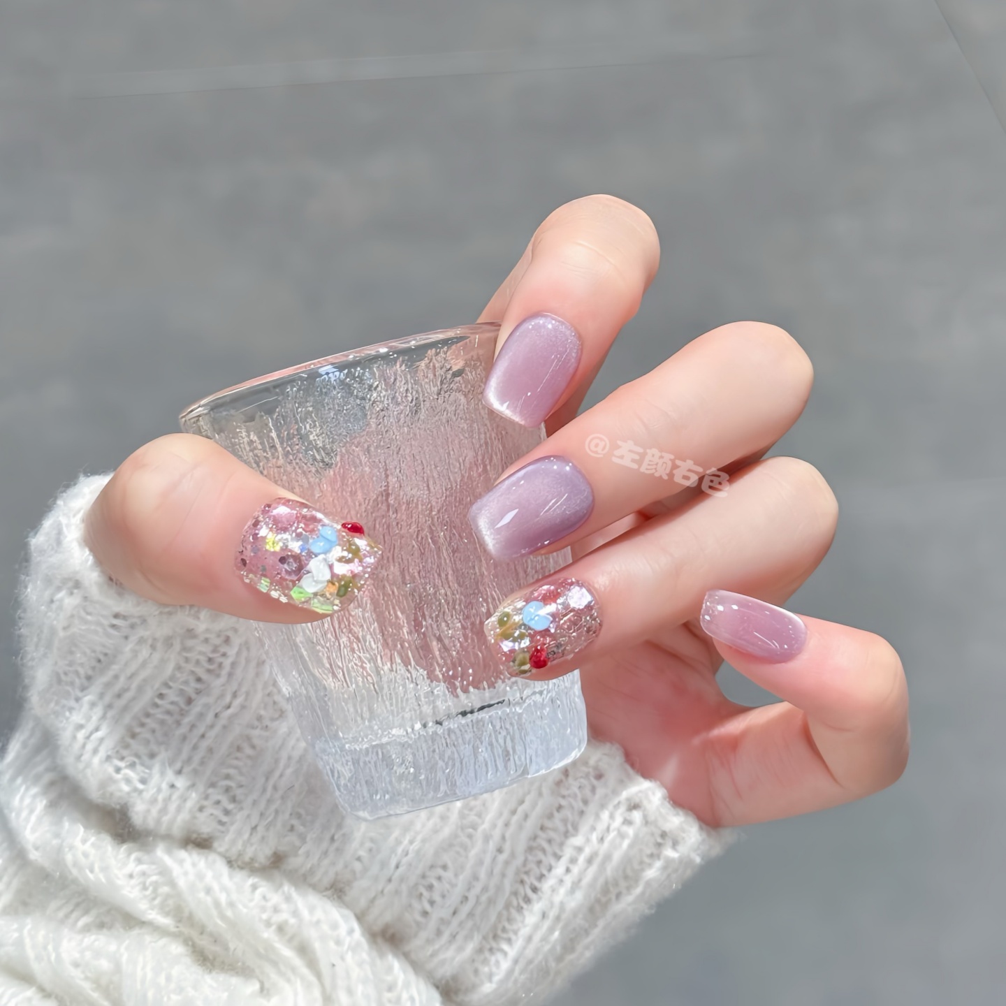 手工穿戴甲2025新款手绘立体花朵紫色猫眼美甲短款新娘显白指甲贴