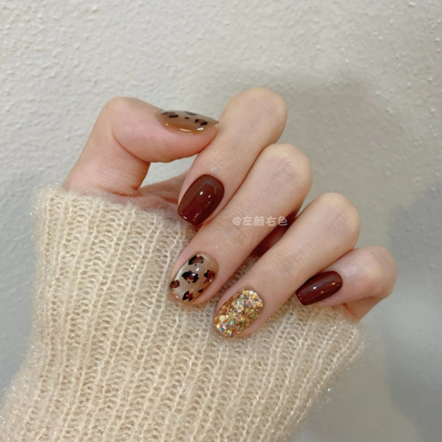 手工穿戴甲2025新款美拉德手绘豹纹猫眼美甲新娘婚礼显白指甲贴片