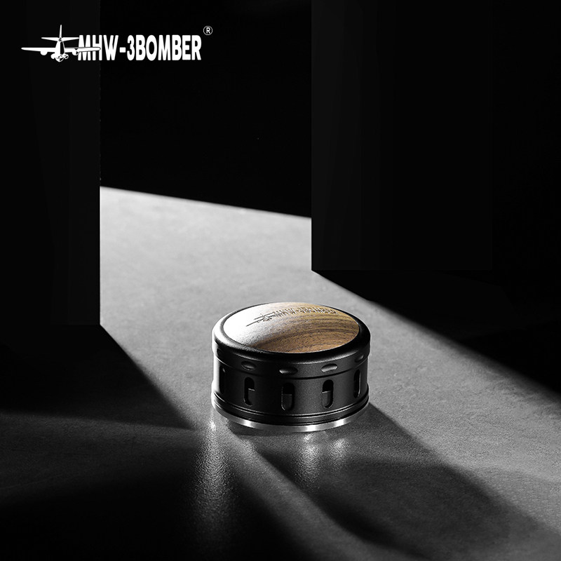 MHW-3BOMBER游隼自重力布粉器