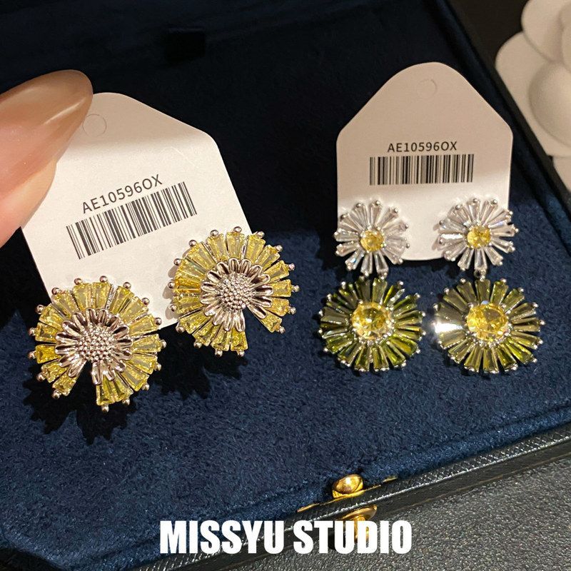 花朵锆石女圆形银针耳钉法式!