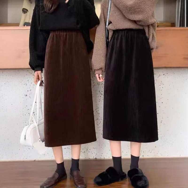 女a黑色半裙灯芯绒直筒秋冬季裙子新款小个子半身裙2024字长