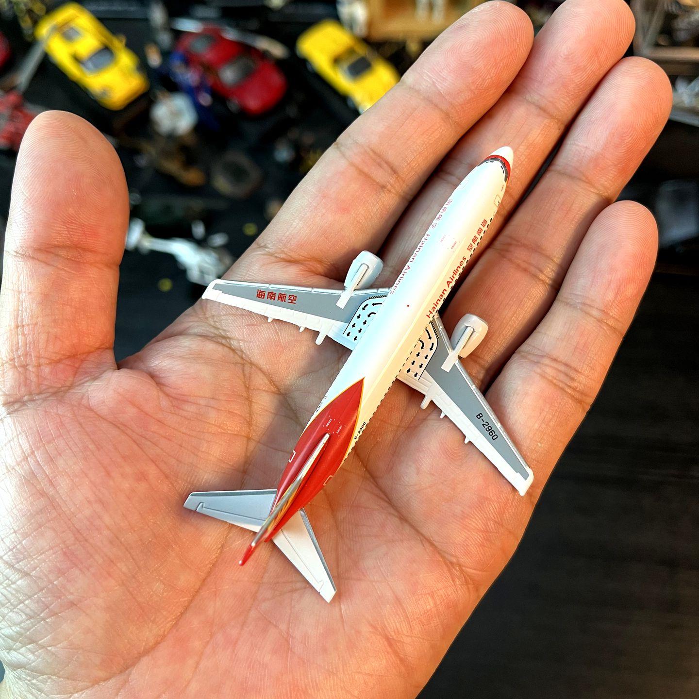 1：400比例合金飞机海南航空波音737-400客机成品金属模型摆件