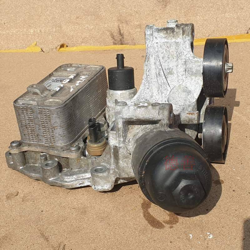 适用奔驰GLE350GLE400GLS350GLS400S350机油格底座机油泵