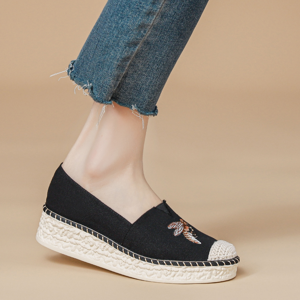 中客2024新款帆布刺绣渔夫鞋