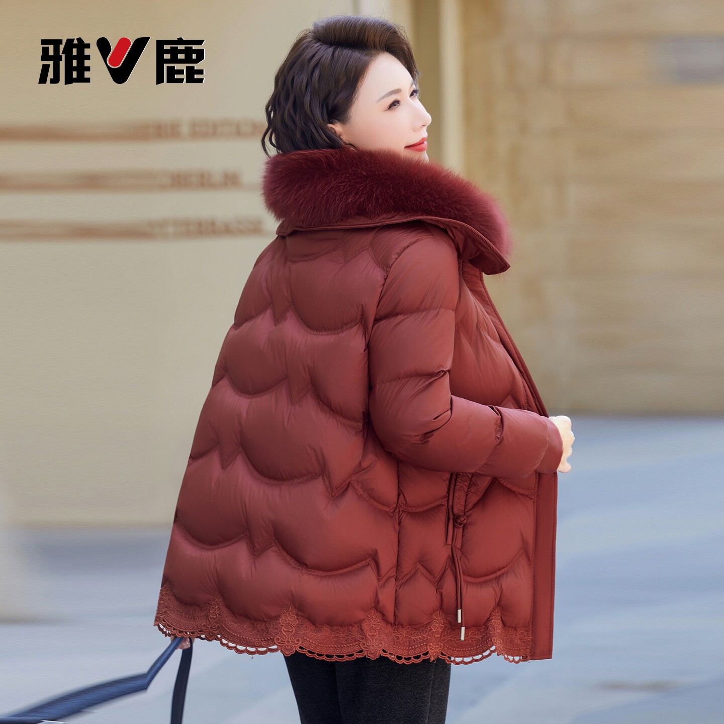 雅鹿妈妈装中长款羽绒服女2026冬新款上衣中老年狐狸毛领保暖外套