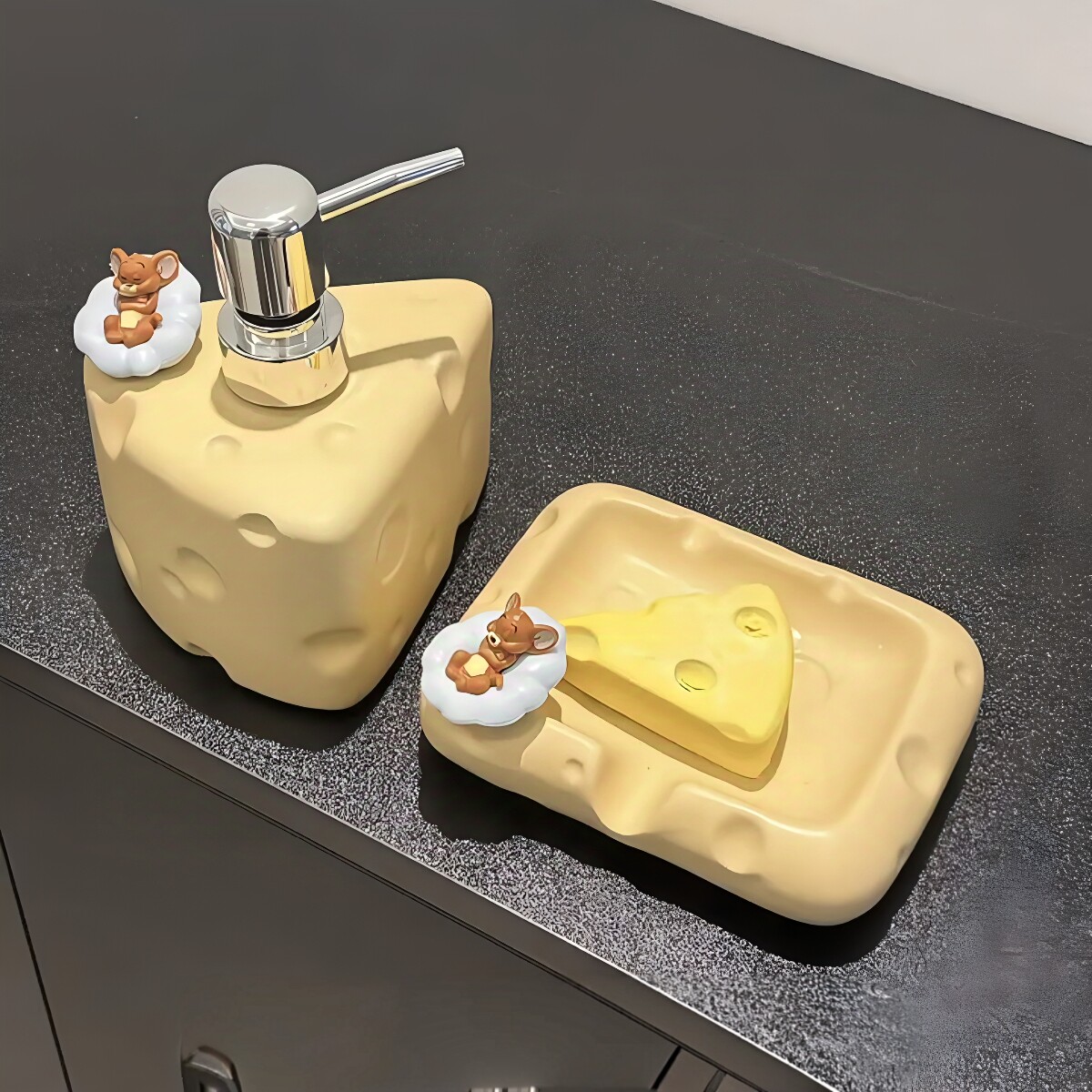 奶酪陶瓷乳液按压分装瓶