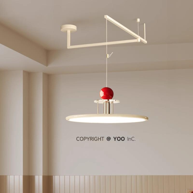 多彩2024年新款餐厅吊灯简约现代设计师可移位饭厅灯广东中山灯具