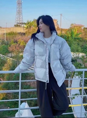 Amor联名款Fw22绣花舒适保暖面包长袖羽绒服