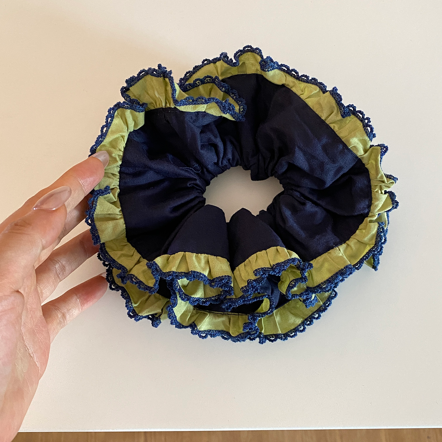 藏青色蕾丝花边双层大肠发圈女韩系扎头发丸子头发绳侧低马尾头绳